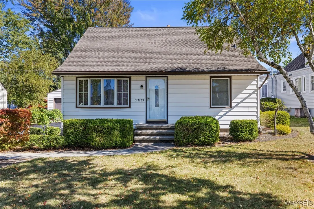3733 Salisbury Avenue, Hamburg, New York 14219, Hamburg, New York 14219, 2 Bedrooms Bedrooms, 5 Rooms Rooms,1 BathroomBathrooms,Residential,Closed,3733 Salisbury Avenue, Hamburg, New York 14219,0,B1642368