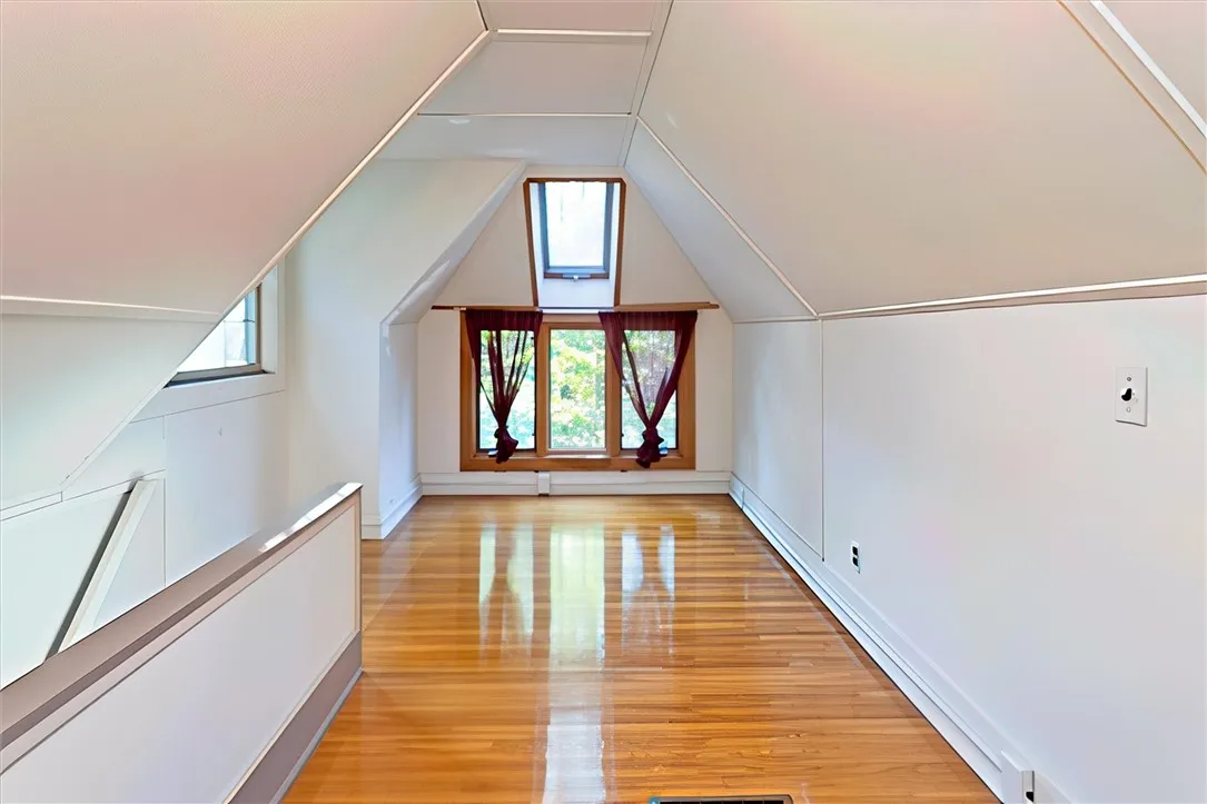 257 Avalon Drive, Brighton, New York 14618, Brighton, New York 14618, 3 Bedrooms Bedrooms, 7 Rooms Rooms,1 BathroomBathrooms,Residential,For Sale,257 Avalon Drive, Brighton, New York 14618,0,R1642319