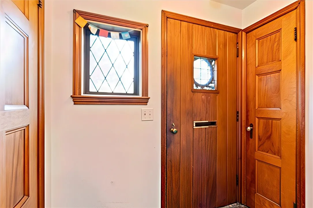 257 Avalon Drive, Brighton, New York 14618, Brighton, New York 14618, 3 Bedrooms Bedrooms, 7 Rooms Rooms,1 BathroomBathrooms,Residential,For Sale,257 Avalon Drive, Brighton, New York 14618,0,R1642319