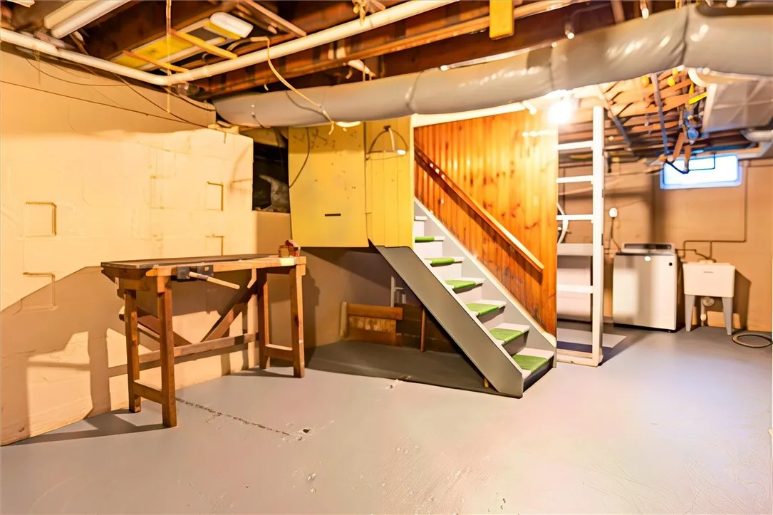 257 Avalon Drive, Brighton, New York 14618, Brighton, New York 14618, 3 Bedrooms Bedrooms, 7 Rooms Rooms,1 BathroomBathrooms,Residential,For Sale,257 Avalon Drive, Brighton, New York 14618,0,R1642319