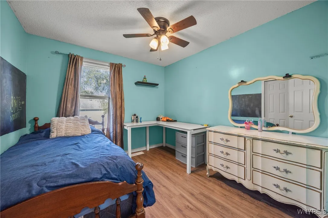 1 Southpoint Drive, Lancaster, New York 14086, Lancaster, New York 14086, 3 Bedrooms Bedrooms, 6 Rooms Rooms,2 BathroomsBathrooms,Residential,For Sale,1 Southpoint Drive, Lancaster, New York 14086,0,B1642081