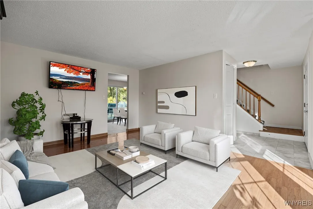 1 Southpoint Drive, Lancaster, New York 14086, Lancaster, New York 14086, 3 Bedrooms Bedrooms, 6 Rooms Rooms,2 BathroomsBathrooms,Residential,For Sale,1 Southpoint Drive, Lancaster, New York 14086,0,B1642081