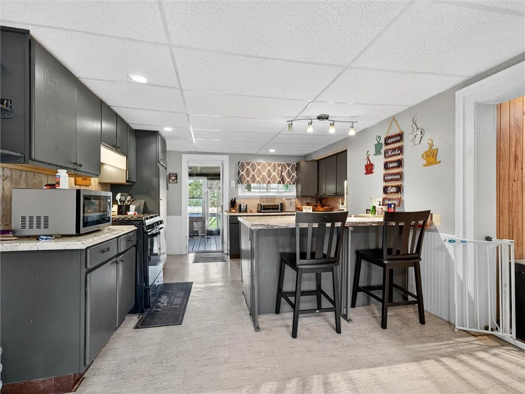 14977 Holley Road, Albion, New York 14411, Albion, New York 14411, 3 Bedrooms Bedrooms, 8 Rooms Rooms,2 BathroomsBathrooms,Residential,Closed,14977 Holley Road, Albion, New York 14411,0,R1642363