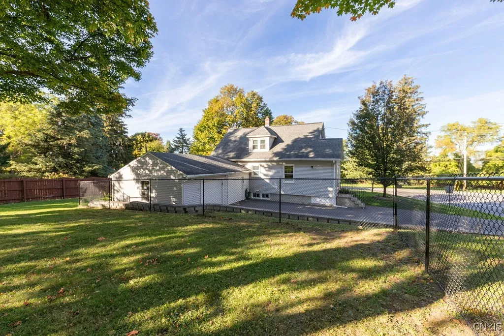 4911 Onondaga Road, Onondaga, New York 13215, Onondaga, New York 13215, 3 Bedrooms Bedrooms, 8 Rooms Rooms,1 BathroomBathrooms,Residential,For Sale,4911 Onondaga Road, Onondaga, New York 13215,0,S1642357