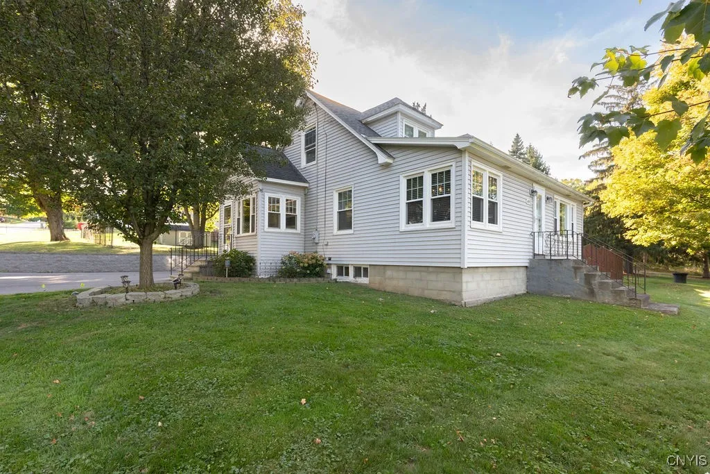 4911 Onondaga Road, Onondaga, New York 13215, Onondaga, New York 13215, 3 Bedrooms Bedrooms, 8 Rooms Rooms,1 BathroomBathrooms,Residential,For Sale,4911 Onondaga Road, Onondaga, New York 13215,0,S1642357