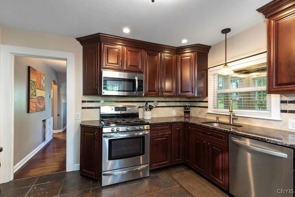 4911 Onondaga Road, Onondaga, New York 13215, Onondaga, New York 13215, 3 Bedrooms Bedrooms, 8 Rooms Rooms,1 BathroomBathrooms,Residential,For Sale,4911 Onondaga Road, Onondaga, New York 13215,0,S1642357