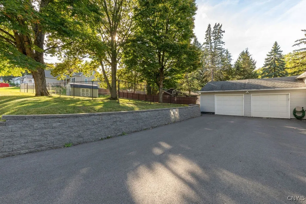 4911 Onondaga Road, Onondaga, New York 13215, Onondaga, New York 13215, 3 Bedrooms Bedrooms, 8 Rooms Rooms,1 BathroomBathrooms,Residential,For Sale,4911 Onondaga Road, Onondaga, New York 13215,0,S1642357