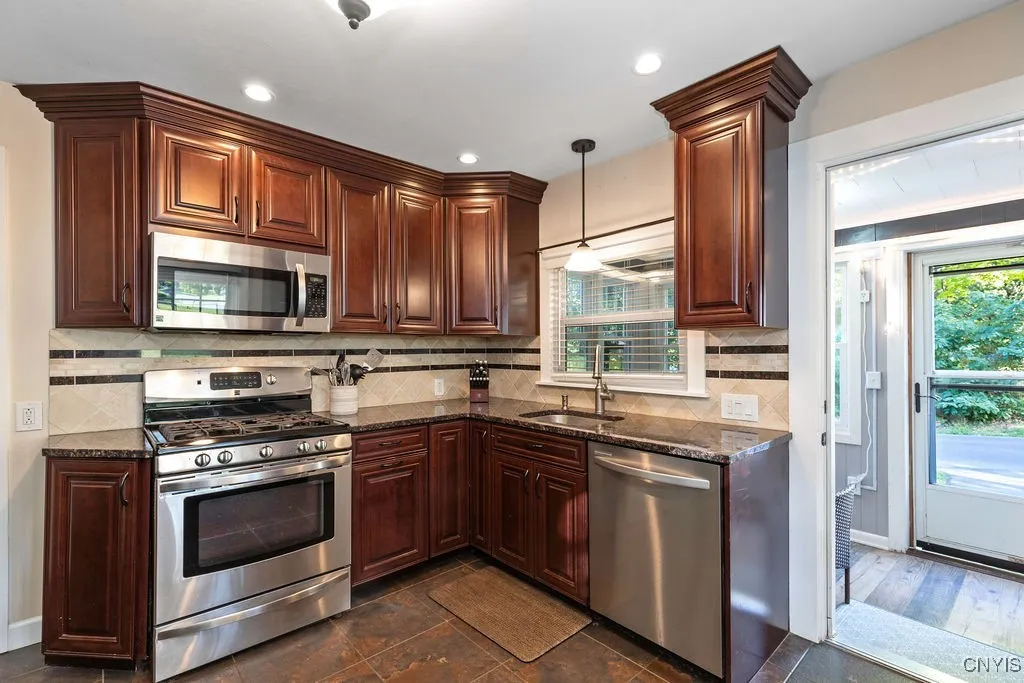 4911 Onondaga Road, Onondaga, New York 13215, Onondaga, New York 13215, 3 Bedrooms Bedrooms, 8 Rooms Rooms,1 BathroomBathrooms,Residential,For Sale,4911 Onondaga Road, Onondaga, New York 13215,0,S1642357