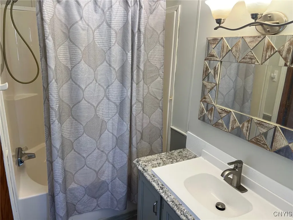 143 Anthony Ln, Kirkland, New York 13323, Kirkland, New York 13323, 3 Bedrooms Bedrooms, 8 Rooms Rooms,2 BathroomsBathrooms,Residential,Closed,143 Anthony Ln, Kirkland, New York 13323,0,S1639937