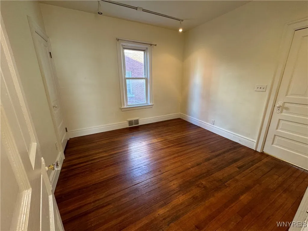 401 Parkside Avenue, Buffalo, New York 14216, Buffalo, New York 14216, 2 Bedrooms Bedrooms, 7 Rooms Rooms,1 BathroomBathrooms,Residential Lease,Closed,401 Parkside Avenue, Buffalo, New York 14216,0,B1642475