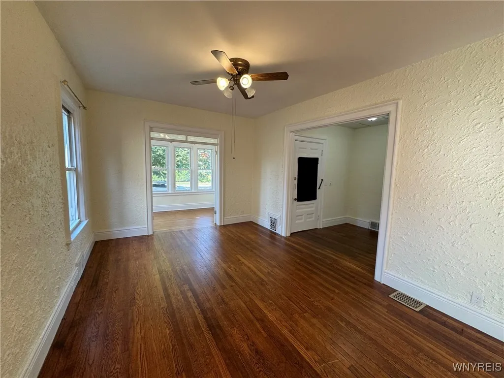 401 Parkside Avenue, Buffalo, New York 14216, Buffalo, New York 14216, 2 Bedrooms Bedrooms, 7 Rooms Rooms,1 BathroomBathrooms,Residential Lease,Closed,401 Parkside Avenue, Buffalo, New York 14216,0,B1642475