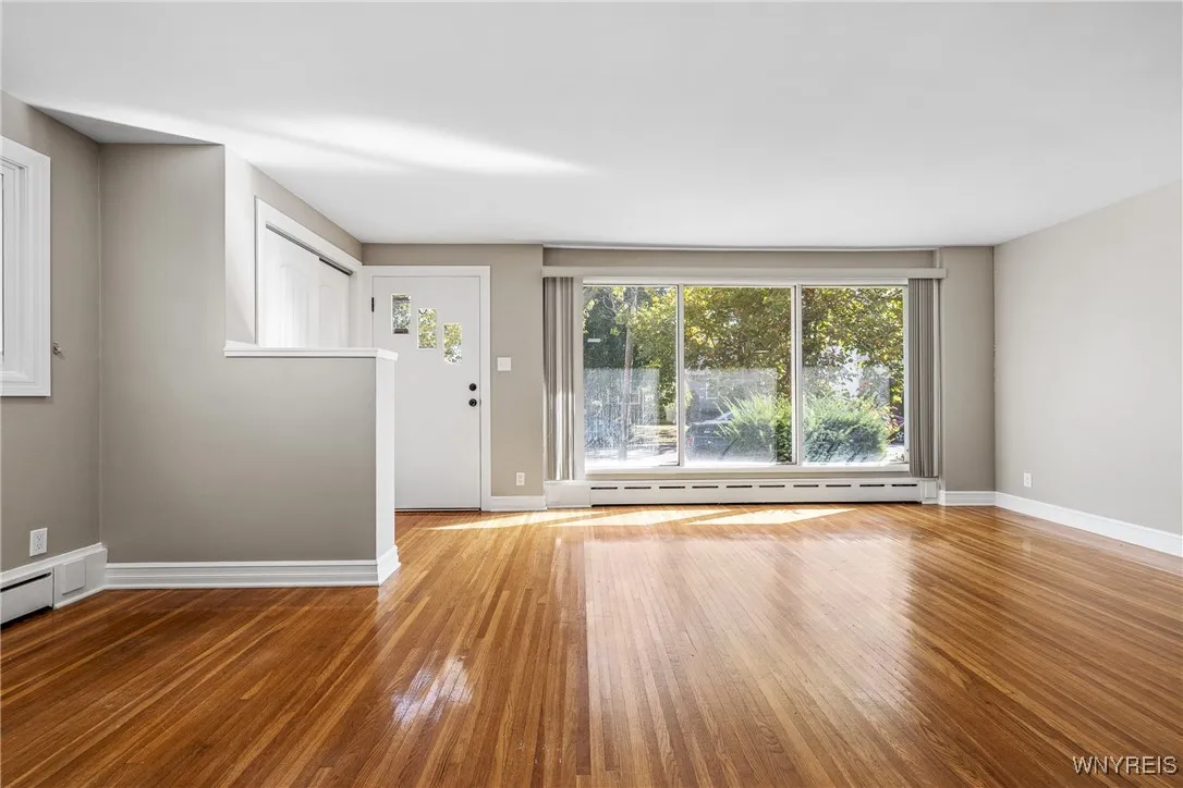 326 Springville Avenue, Amherst, New York 14226, Amherst, New York 14226, 5 Bedrooms Bedrooms, ,2 BathroomsBathrooms,Residential,For Sale,326 Springville Avenue, Amherst, New York 14226,0,B1642156