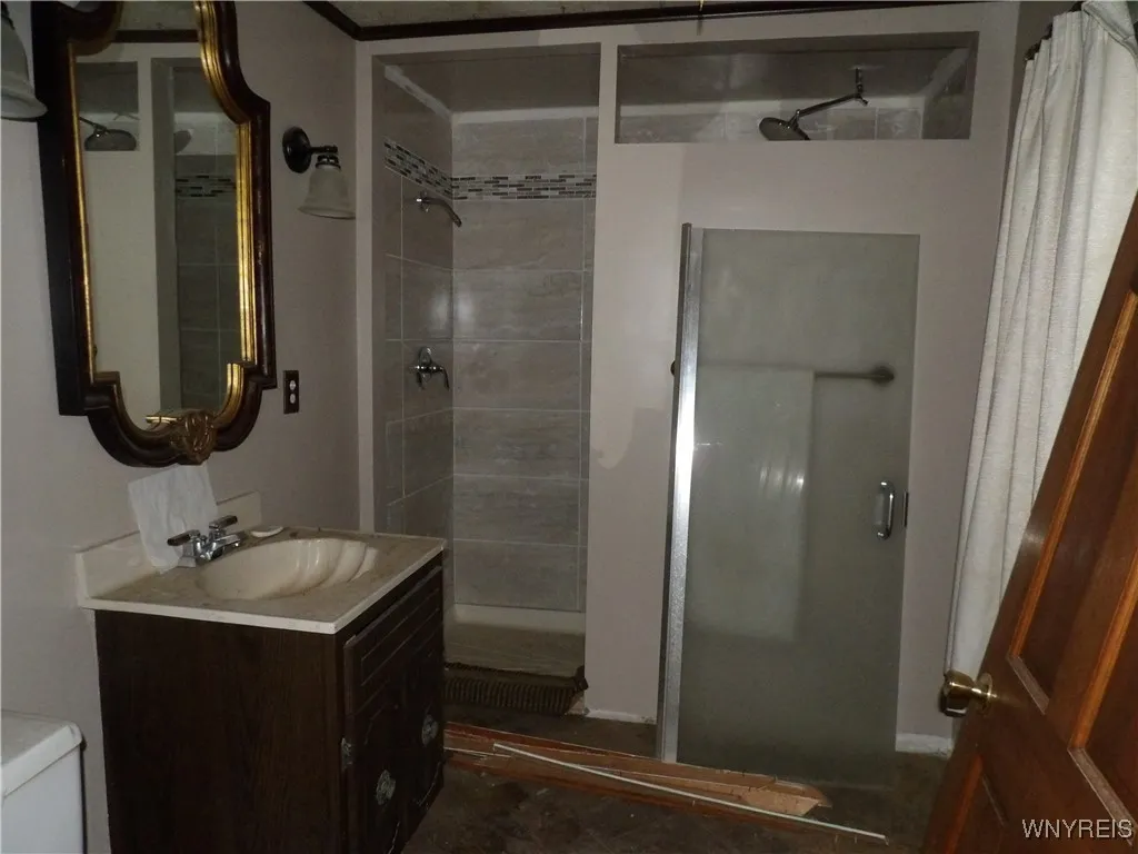 2115 Union Road, West Seneca, New York 14224, West Seneca, New York 14224, 4 Bedrooms Bedrooms, ,2 BathroomsBathrooms,Residential,For Sale,2115 Union Road, West Seneca, New York 14224,0,B1642491