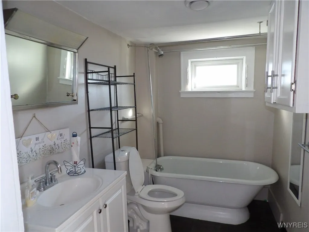 2115 Union Road, West Seneca, New York 14224, West Seneca, New York 14224, 4 Bedrooms Bedrooms, ,2 BathroomsBathrooms,Residential,For Sale,2115 Union Road, West Seneca, New York 14224,0,B1642491