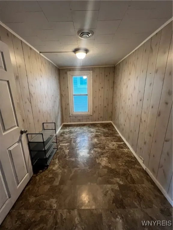 1981 Niagara Street, Buffalo, New York 14207, Buffalo, New York 14207, 2 Bedrooms Bedrooms, 3 Rooms Rooms,1 BathroomBathrooms,Residential Lease,For Rent,1981 Niagara Street, Buffalo, New York 14207,0,B1642551