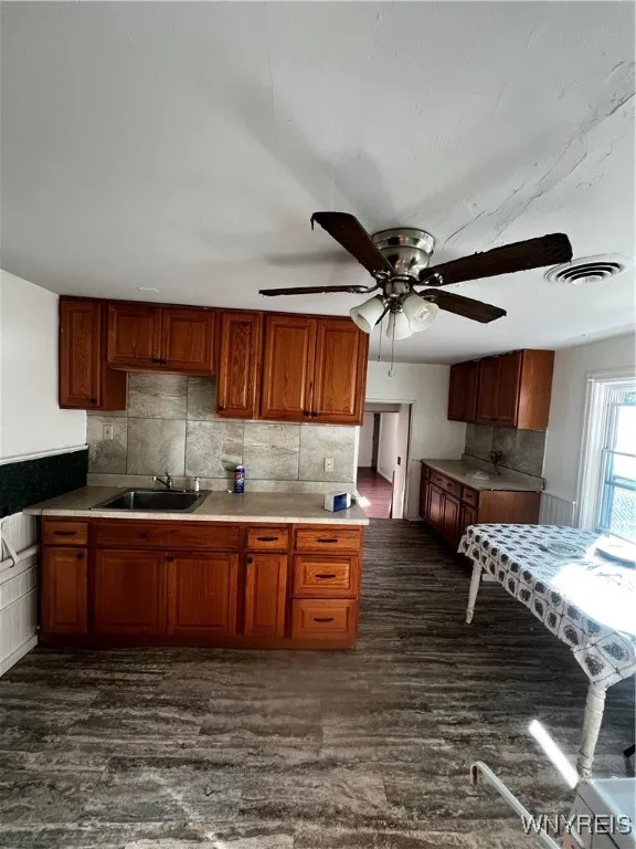 1981 Niagara Street, Buffalo, New York 14207, Buffalo, New York 14207, 2 Bedrooms Bedrooms, 3 Rooms Rooms,1 BathroomBathrooms,Residential Lease,For Rent,1981 Niagara Street, Buffalo, New York 14207,0,B1642551