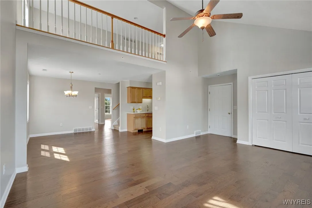 FRESHLY PAINTED! NEW TRIM! FRESHLY PAINTED! NEW TRIM!