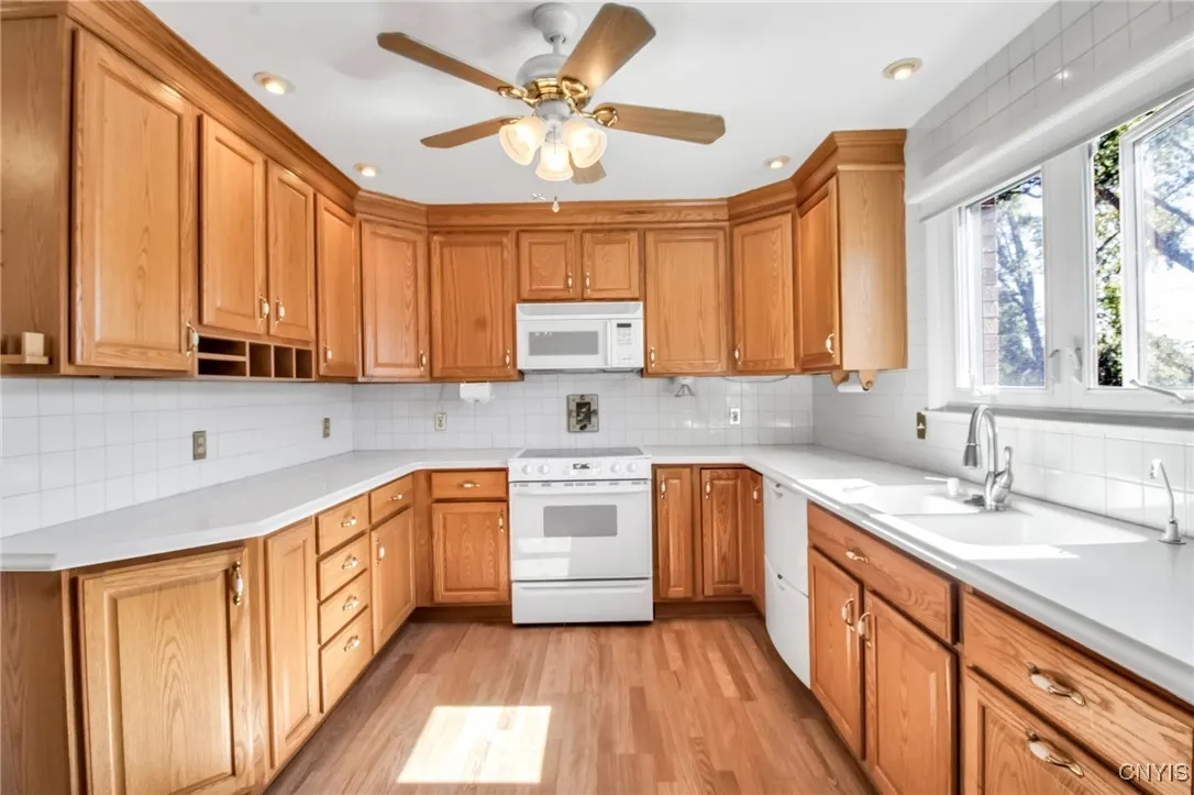 49 Melrose Road, Grand Island, New York 14072, Grand Island, New York 14072, 3 Bedrooms Bedrooms, 7 Rooms Rooms,2 BathroomsBathrooms,Residential,For Sale,49 Melrose Road, Grand Island, New York 14072,0,S1642582
