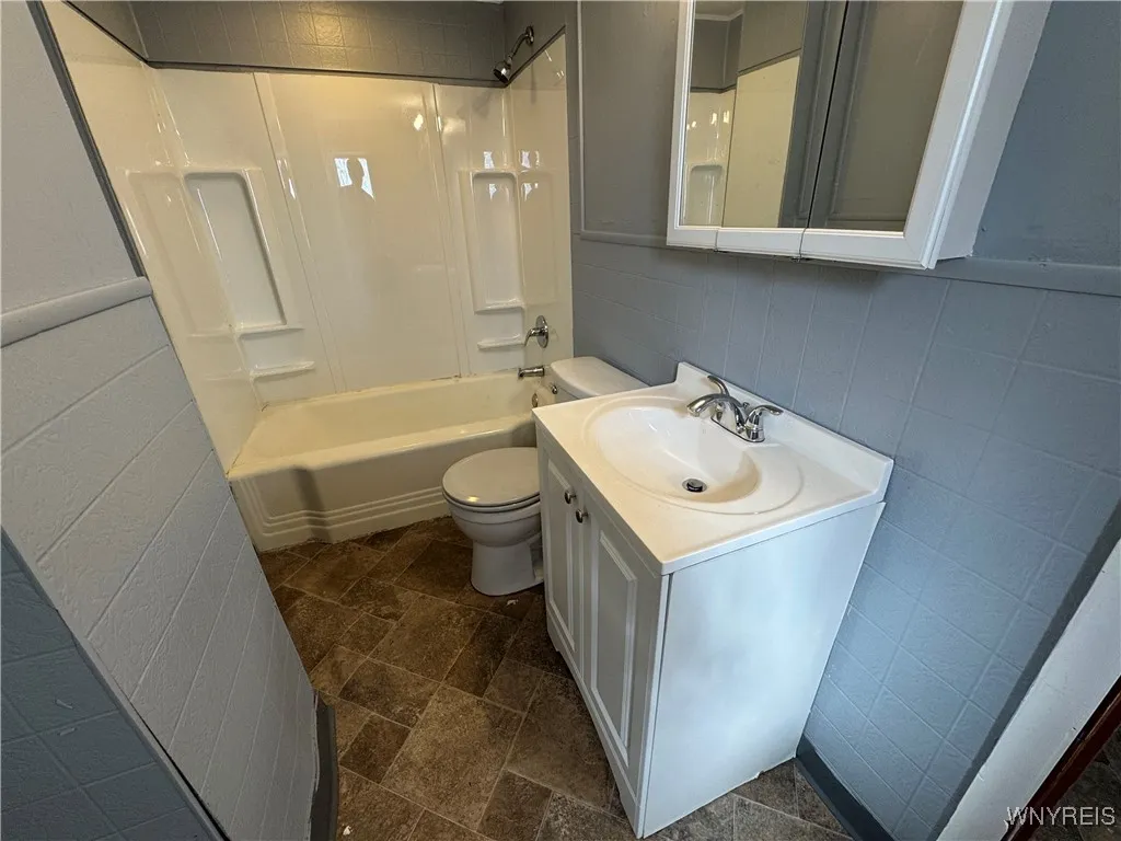 139 Weimar Street, Buffalo, New York 14206, Buffalo, New York 14206, 3 Bedrooms Bedrooms, 6 Rooms Rooms,1 BathroomBathrooms,Residential,For Sale,139 Weimar Street, Buffalo, New York 14206,0,B1642678
