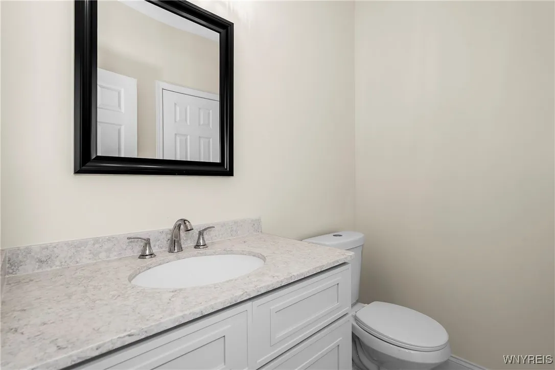 5200 Berg Road, West Seneca, New York 14218, West Seneca, New York 14218, 3 Bedrooms Bedrooms, 8 Rooms Rooms,2 BathroomsBathrooms,Residential,For Sale,5200 Berg Road, West Seneca, New York 14218,0,B1642584