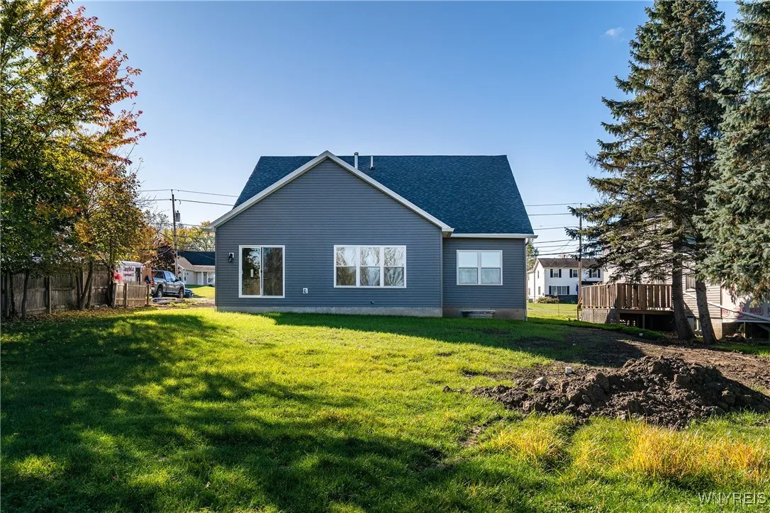 5200 Berg Road, West Seneca, New York 14218, West Seneca, New York 14218, 3 Bedrooms Bedrooms, 8 Rooms Rooms,2 BathroomsBathrooms,Residential,For Sale,5200 Berg Road, West Seneca, New York 14218,0,B1642584