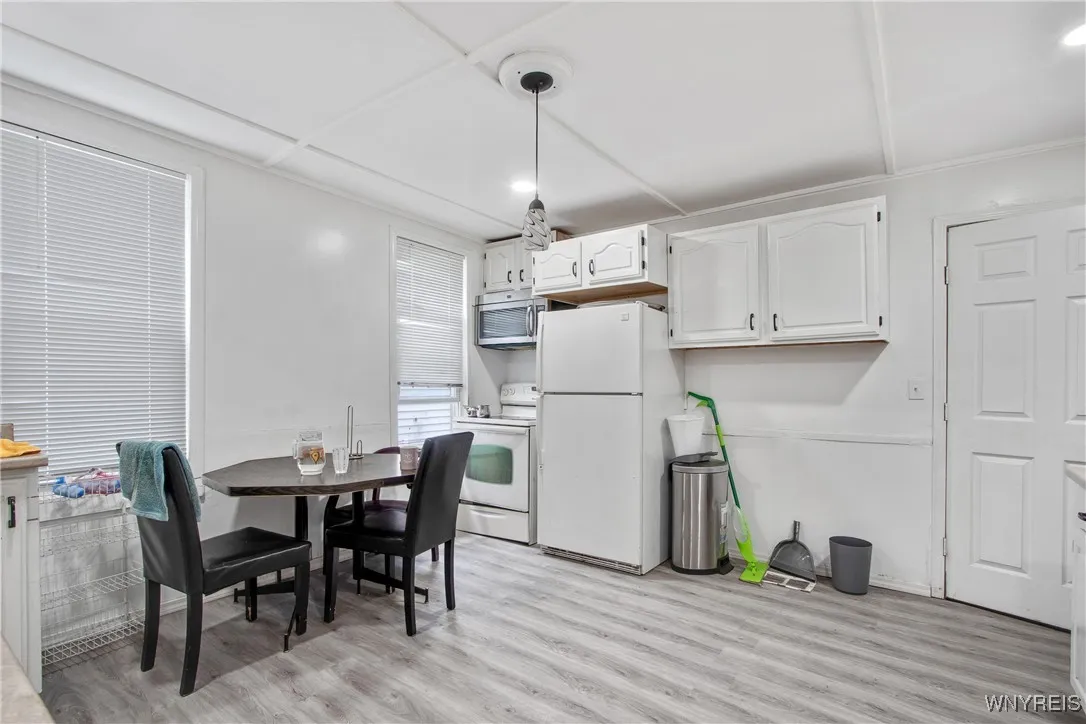 44 La Force Place, Buffalo, New York 14207, Buffalo, New York 14207, 6 Bedrooms Bedrooms, ,2 BathroomsBathrooms,Residential,For Sale,44 La Force Place, Buffalo, New York 14207,0,B1641801 44 La Force Place, Buffalo, New York 14207, Buffalo, New York 14207, 6 Bedrooms Bedrooms, ,2 BathroomsBathrooms,Residential,For Sale,44 La Force Place, Buffalo, New York 14207,0,B1641801