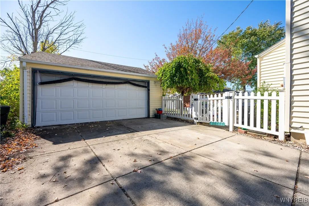 20 Brookville Drive, Tonawanda, New York 14150, Tonawanda, New York 14150, 3 Bedrooms Bedrooms, 6 Rooms Rooms,1 BathroomBathrooms,Residential,For Sale,20 Brookville Drive, Tonawanda, New York 14150,0,B1642470 20 Brookville Drive, Tonawanda, New York 14150, Tonawanda, New York 14150, 3 Bedrooms Bedrooms, 6 Rooms Rooms,1 BathroomBathrooms,Residential,For Sale,20 Brookville Drive, Tonawanda, New York 14150,0,B1642470