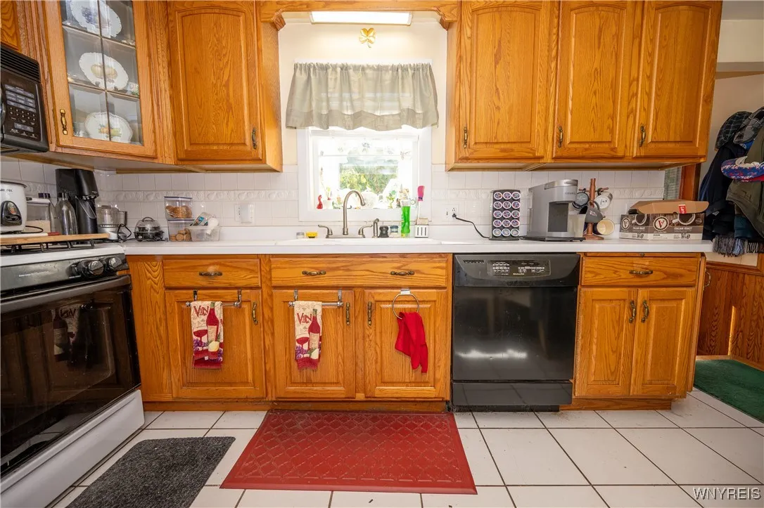20 Brookville Drive, Tonawanda, New York 14150, Tonawanda, New York 14150, 3 Bedrooms Bedrooms, 6 Rooms Rooms,1 BathroomBathrooms,Residential,For Sale,20 Brookville Drive, Tonawanda, New York 14150,0,B1642470 20 Brookville Drive, Tonawanda, New York 14150, Tonawanda, New York 14150, 3 Bedrooms Bedrooms, 6 Rooms Rooms,1 BathroomBathrooms,Residential,For Sale,20 Brookville Drive, Tonawanda, New York 14150,0,B1642470
