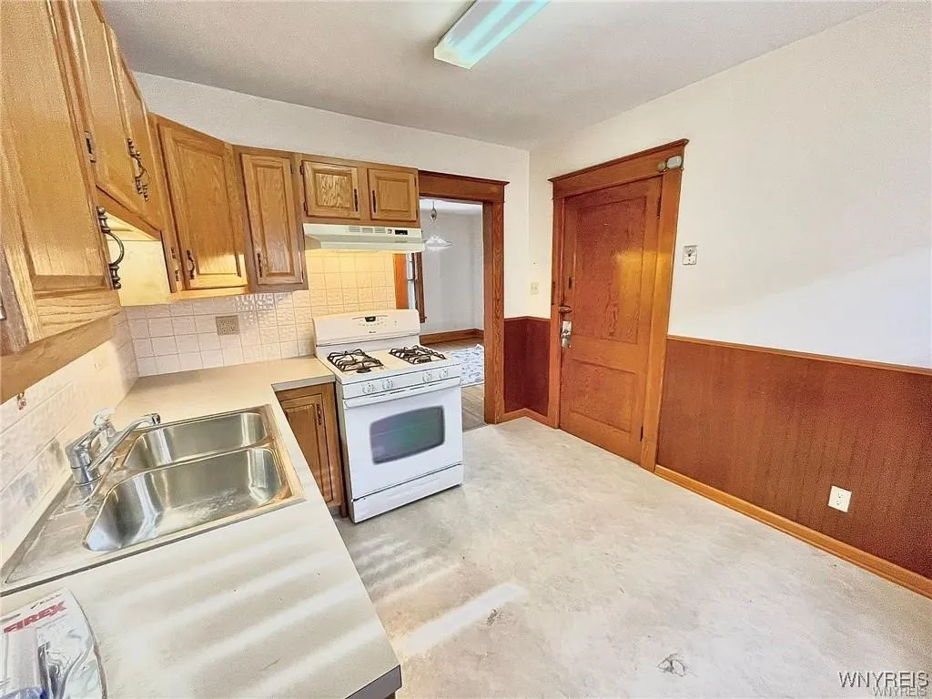88 Hartwell Road, Buffalo, New York 14216, Buffalo, New York 14216, 3 Bedrooms Bedrooms, 5 Rooms Rooms,1 BathroomBathrooms,Residential Lease,Closed,88 Hartwell Road, Buffalo, New York 14216,0,B1642695
