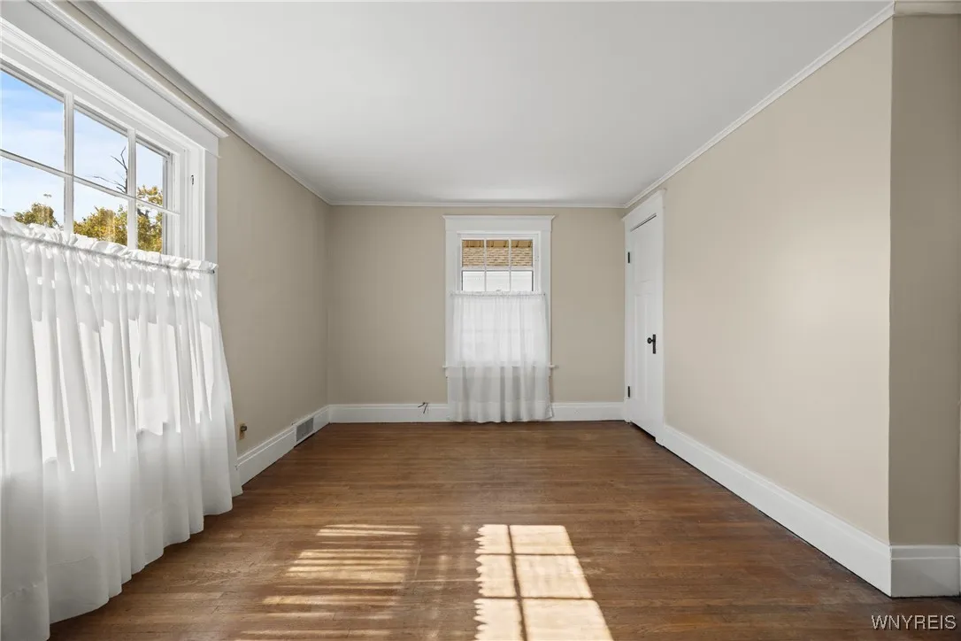 20 Mckinley Avenue, Tonawanda, New York 14217, Tonawanda, New York 14217, 4 Bedrooms Bedrooms, 9 Rooms Rooms,1 BathroomBathrooms,Residential,For Sale,20 Mckinley Avenue, Tonawanda, New York 14217,0,B1639350