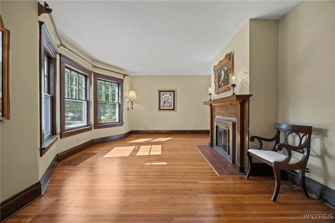 20 Mckinley Avenue, Tonawanda, New York 14217, Tonawanda, New York 14217, 4 Bedrooms Bedrooms, 9 Rooms Rooms,1 BathroomBathrooms,Residential,For Sale,20 Mckinley Avenue, Tonawanda, New York 14217,0,B1639350