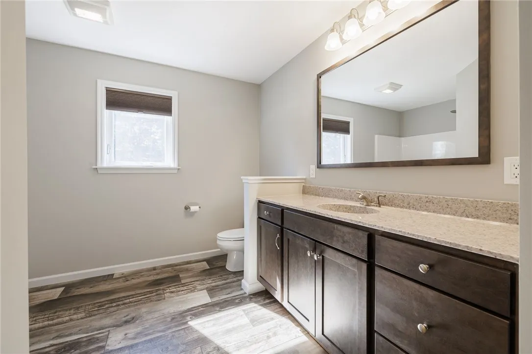 Primary En-Suite Bath