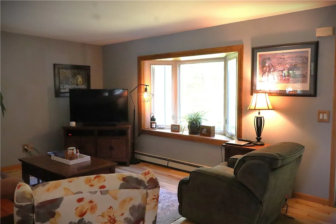 Living room Bay window