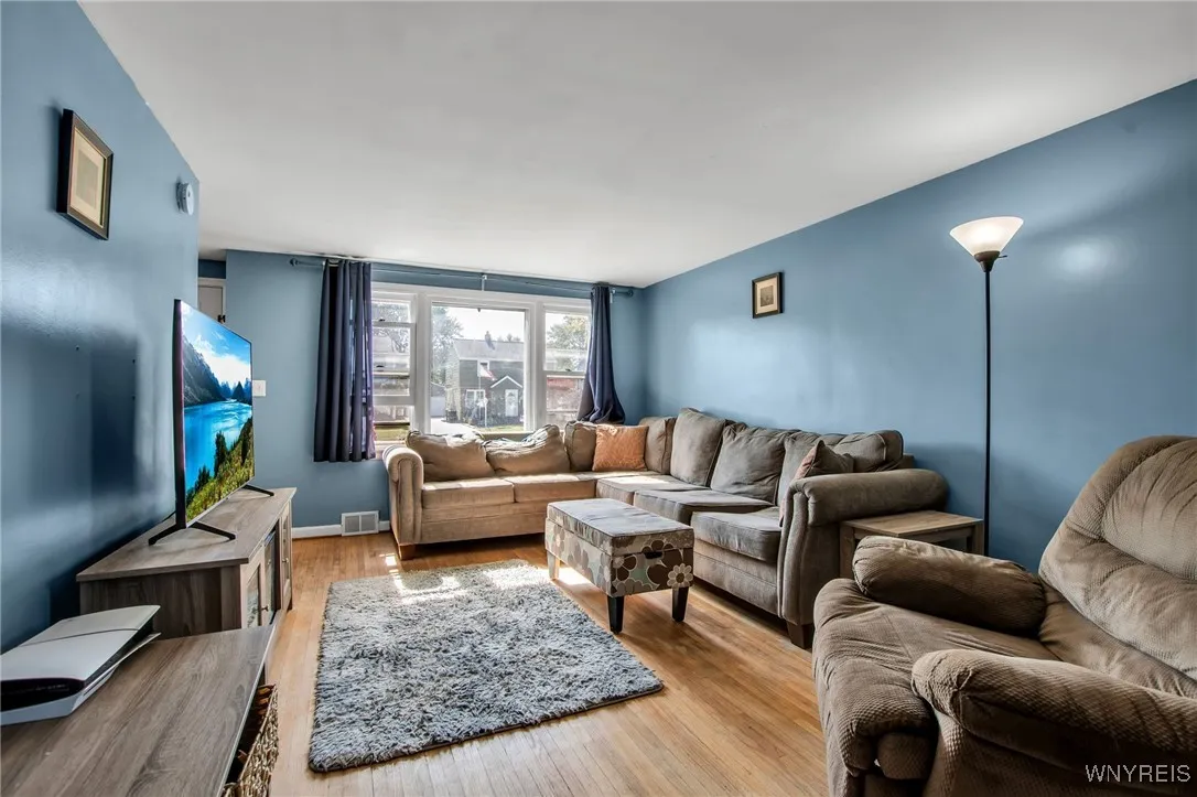 74 Twyla Place, Tonawanda, New York 14223, Tonawanda, New York 14223, 5 Bedrooms Bedrooms, 10 Rooms Rooms,1 BathroomBathrooms,Residential,Closed,74 Twyla Place, Tonawanda, New York 14223,0,B1642644