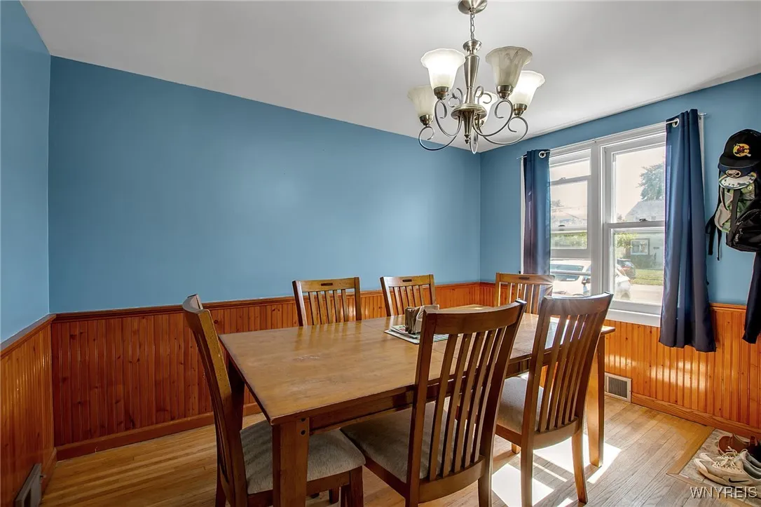 74 Twyla Place, Tonawanda, New York 14223, Tonawanda, New York 14223, 5 Bedrooms Bedrooms, 10 Rooms Rooms,1 BathroomBathrooms,Residential,Closed,74 Twyla Place, Tonawanda, New York 14223,0,B1642644