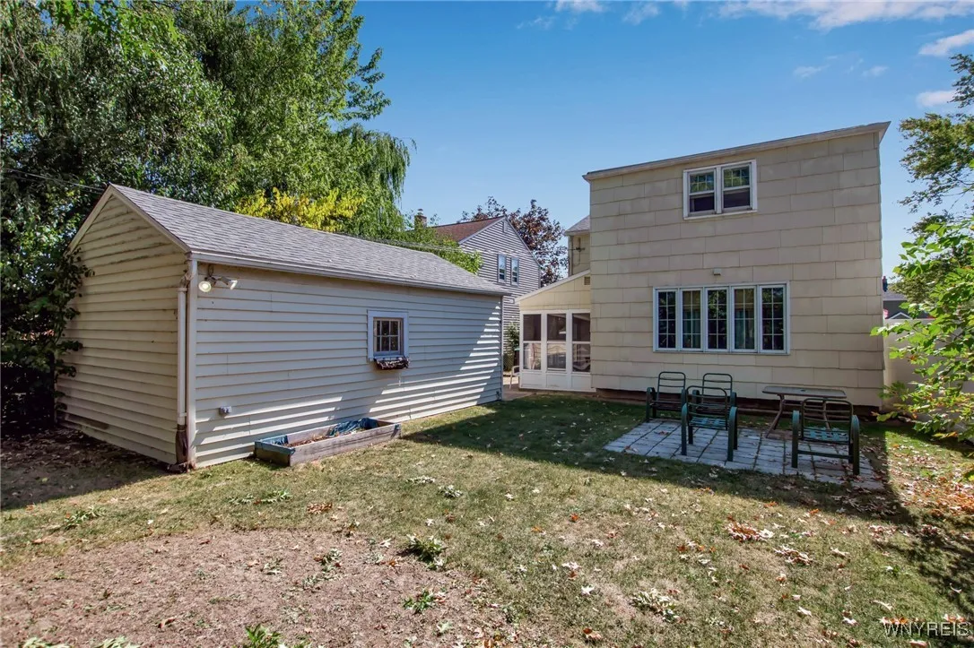 74 Twyla Place, Tonawanda, New York 14223, Tonawanda, New York 14223, 5 Bedrooms Bedrooms, 10 Rooms Rooms,1 BathroomBathrooms,Residential,Closed,74 Twyla Place, Tonawanda, New York 14223,0,B1642644