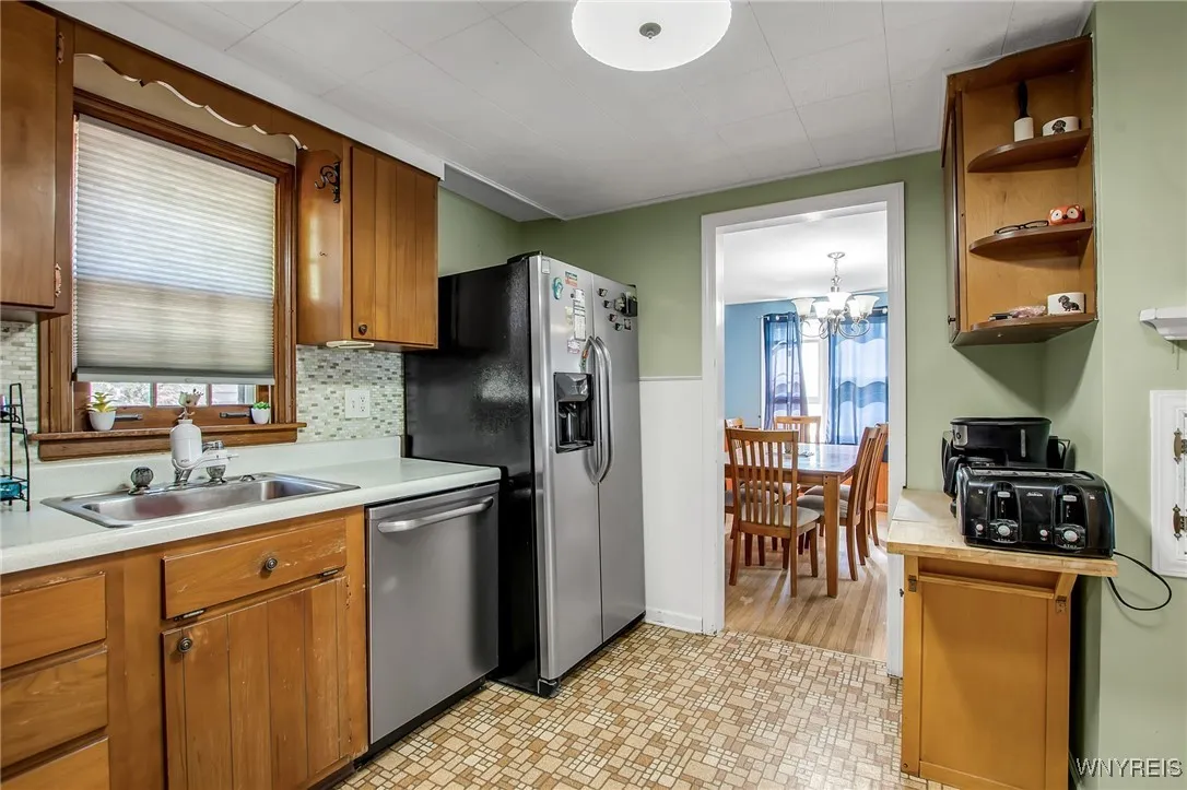 74 Twyla Place, Tonawanda, New York 14223, Tonawanda, New York 14223, 5 Bedrooms Bedrooms, 10 Rooms Rooms,1 BathroomBathrooms,Residential,Closed,74 Twyla Place, Tonawanda, New York 14223,0,B1642644