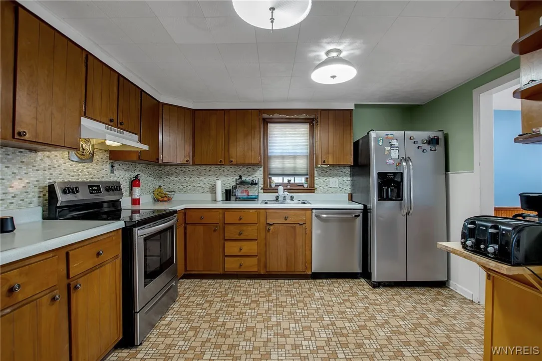 74 Twyla Place, Tonawanda, New York 14223, Tonawanda, New York 14223, 5 Bedrooms Bedrooms, 10 Rooms Rooms,1 BathroomBathrooms,Residential,Closed,74 Twyla Place, Tonawanda, New York 14223,0,B1642644
