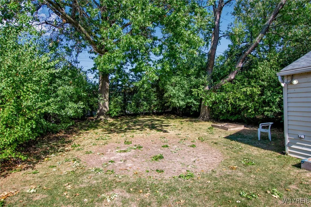 74 Twyla Place, Tonawanda, New York 14223, Tonawanda, New York 14223, 5 Bedrooms Bedrooms, 10 Rooms Rooms,1 BathroomBathrooms,Residential,Closed,74 Twyla Place, Tonawanda, New York 14223,0,B1642644