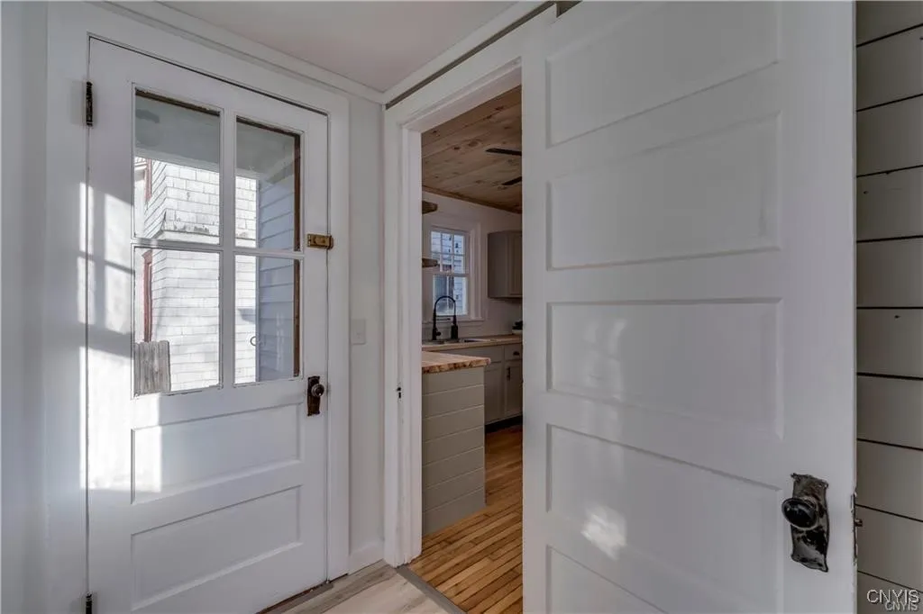 213 North Pleasant Street, Watertown City, New Yor, Watertown City, New York 13601, 3 Bedrooms Bedrooms, 7 Rooms Rooms,1 BathroomBathrooms,Residential Lease,Closed,213 North Pleasant Street, Watertown City, New Yor,0,S1642718