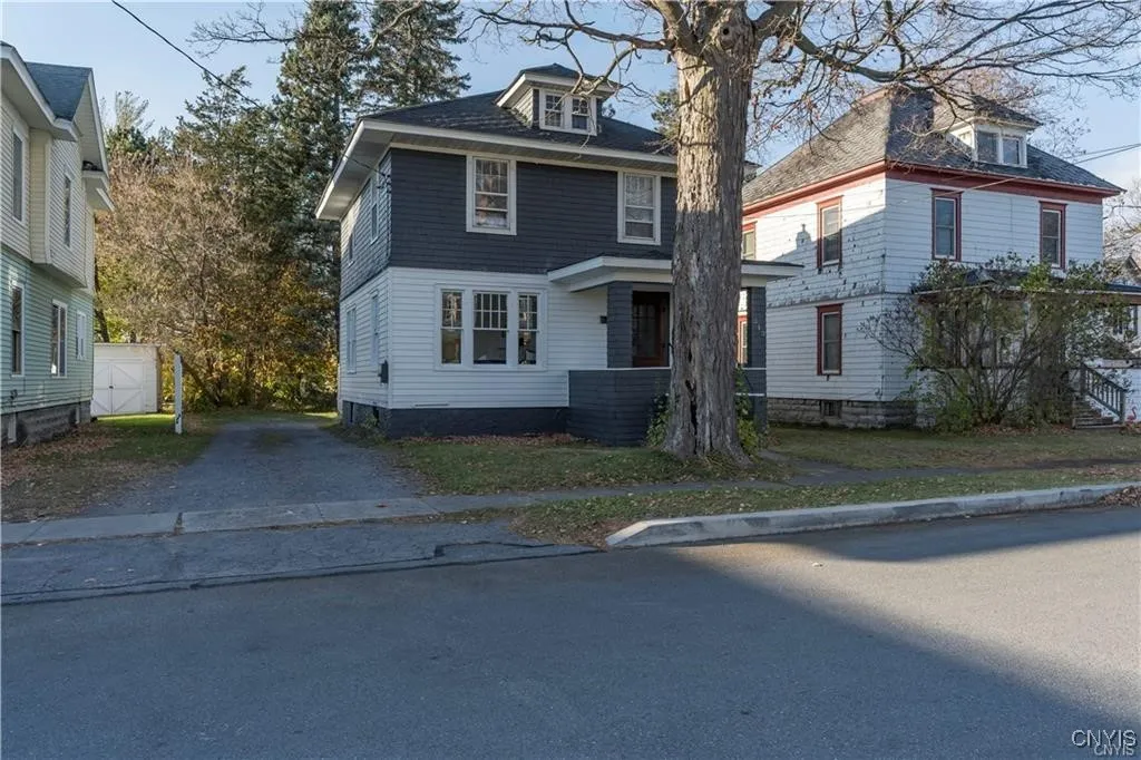 213 North Pleasant Street, Watertown City, New Yor, Watertown City, New York 13601, 3 Bedrooms Bedrooms, 7 Rooms Rooms,1 BathroomBathrooms,Residential Lease,Closed,213 North Pleasant Street, Watertown City, New Yor,0,S1642718