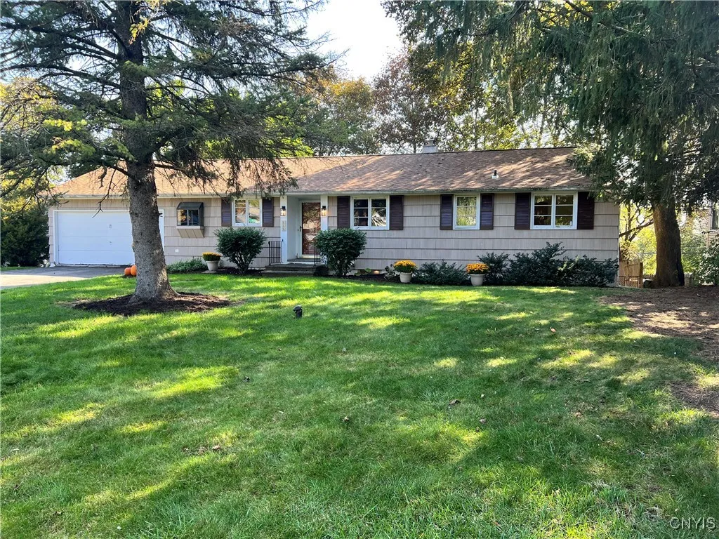 126 Downing Road, Dewitt, New York 13214, De Witt, New York 13214, 3 Bedrooms Bedrooms, 6 Rooms Rooms,3 BathroomsBathrooms,Residential,Closed,126 Downing Road, Dewitt, New York 13214,0,S1642692