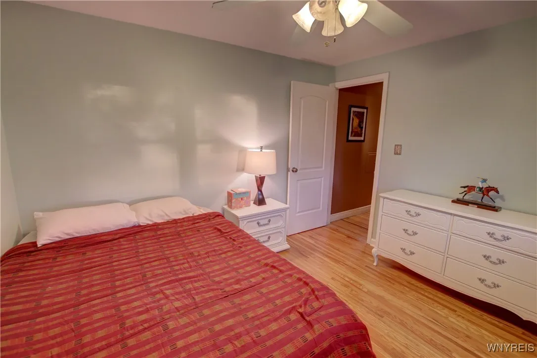 25 Royalcrest Road, Orchard Park, New York 14127, Orchard Park, New York 14127, 3 Bedrooms Bedrooms, 8 Rooms Rooms,1 BathroomBathrooms,Residential,For Sale,25 Royalcrest Road, Orchard Park, New York 14127,0,B1642481