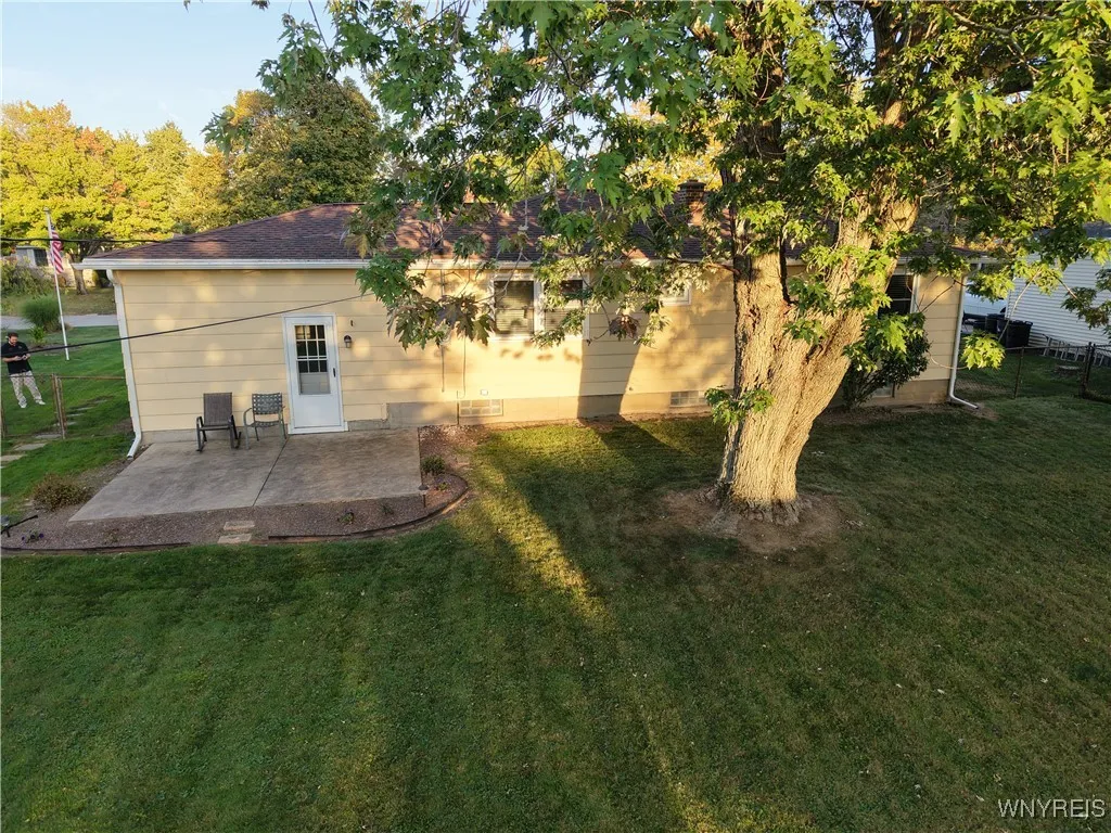 25 Royalcrest Road, Orchard Park, New York 14127, Orchard Park, New York 14127, 3 Bedrooms Bedrooms, 8 Rooms Rooms,1 BathroomBathrooms,Residential,For Sale,25 Royalcrest Road, Orchard Park, New York 14127,0,B1642481