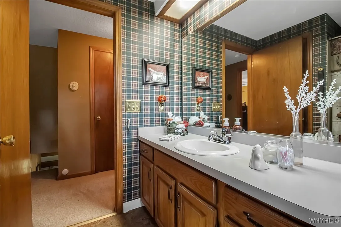 237 Wyeth Drive, Amherst, New York 14068, Amherst, New York 14068, 4 Bedrooms Bedrooms, 11 Rooms Rooms,2 BathroomsBathrooms,Residential,For Sale,237 Wyeth Drive, Amherst, New York 14068,0,B1641570