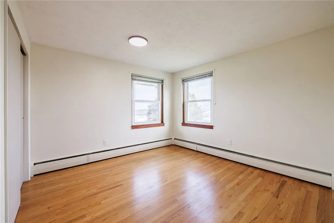 5095 Emerson Road 5, Canandaigua Town, New York 14, Canandaigua Town, New York 14424, 3 Bedrooms Bedrooms, 6 Rooms Rooms,1 BathroomBathrooms,Residential Lease,For Rent,5095 Emerson Road 5, Canandaigua Town, New York 14,0,R1642561