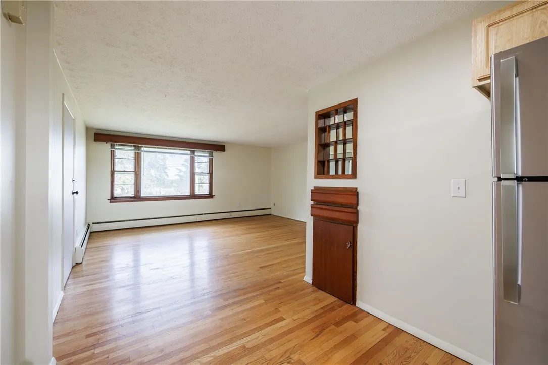 5095 Emerson Road 5, Canandaigua Town, New York 14, Canandaigua Town, New York 14424, 3 Bedrooms Bedrooms, 6 Rooms Rooms,1 BathroomBathrooms,Residential Lease,For Rent,5095 Emerson Road 5, Canandaigua Town, New York 14,0,R1642561