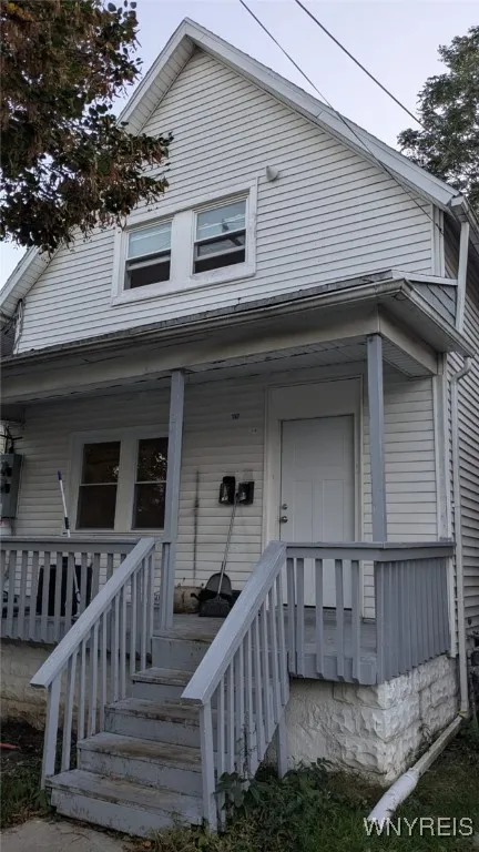 24 Clay Street, Buffalo, New York 14207, Buffalo, New York 14207, 3 Bedrooms Bedrooms, 5 Rooms Rooms,1 BathroomBathrooms,Residential Lease,For Rent,24 Clay Street, Buffalo, New York 14207,0,B1642667