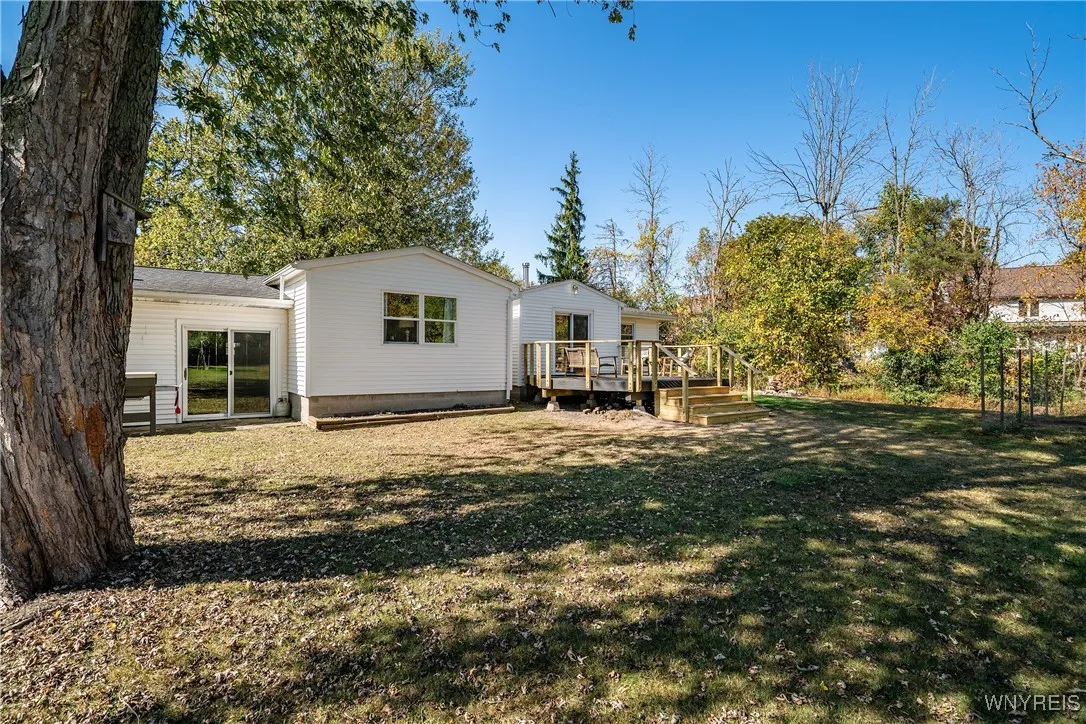 1068 Smith Road, Amherst, New York 14051, Amherst, New York 14051, 3 Bedrooms Bedrooms, 7 Rooms Rooms,2 BathroomsBathrooms,Residential,For Sale,1068 Smith Road, Amherst, New York 14051,0,B1642843