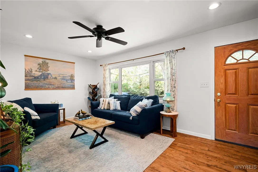 1068 Smith Road, Amherst, New York 14051, Amherst, New York 14051, 3 Bedrooms Bedrooms, 7 Rooms Rooms,2 BathroomsBathrooms,Residential,For Sale,1068 Smith Road, Amherst, New York 14051,0,B1642843